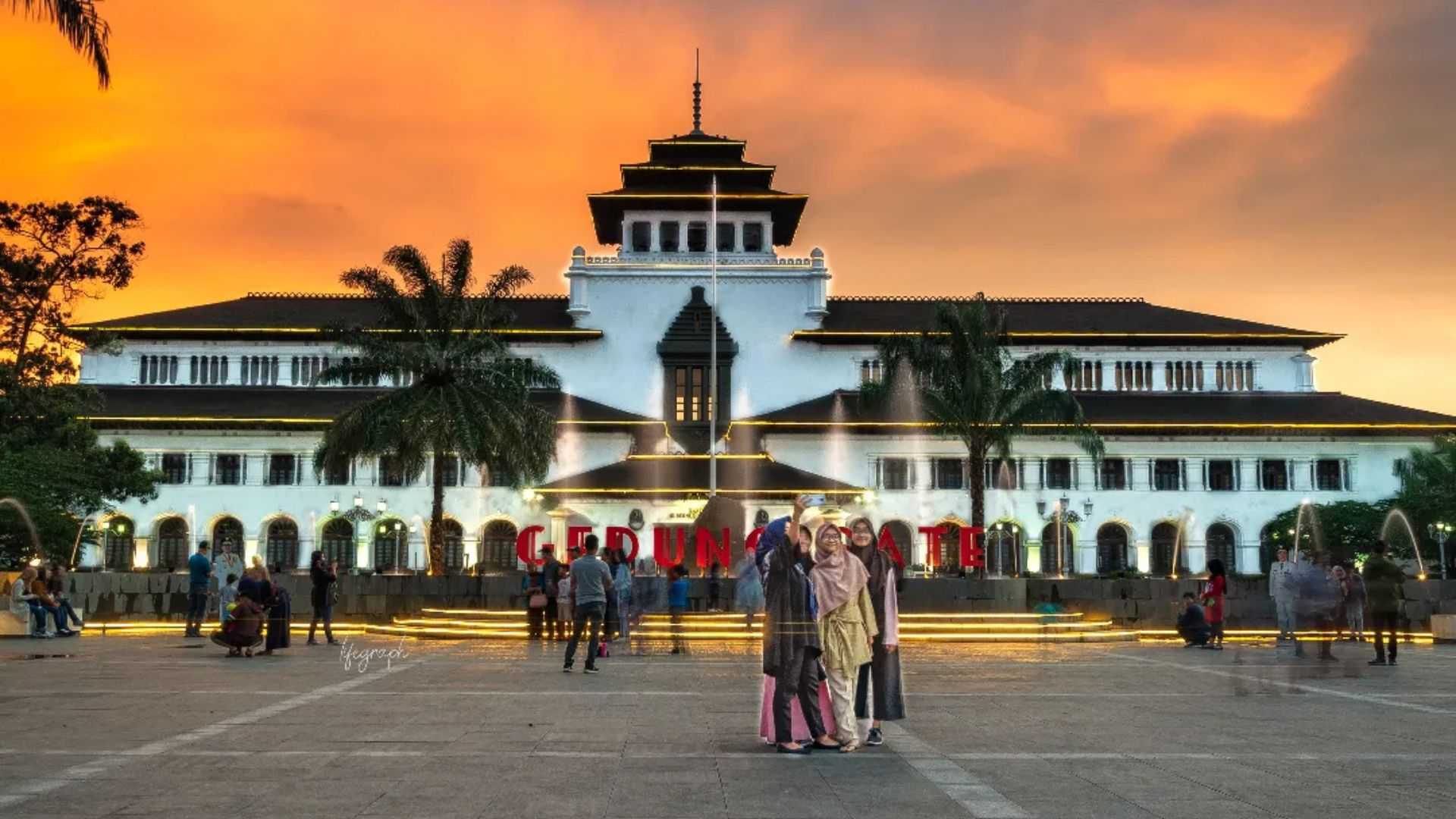 Wilayah di Jabar Ini Paling Banyak Berwisata di Kota Bandung, Ada Garut Gak Ya?